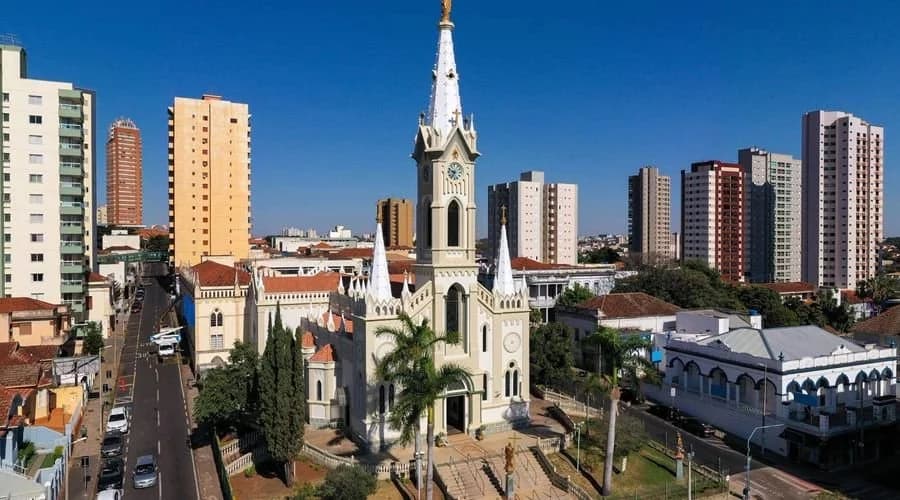Guia Extra Chega a Uberaba: Descubra as Melhores Empresas e Ofertas da Cidade!