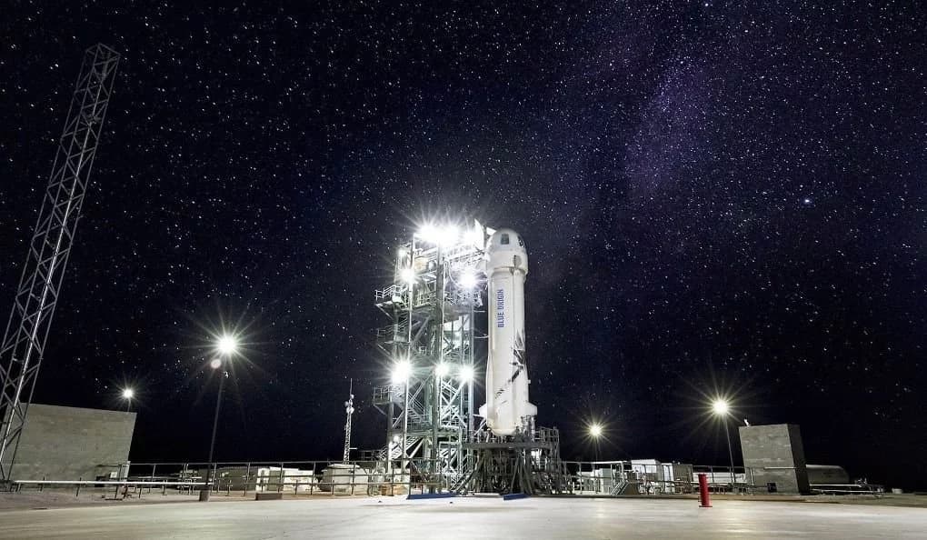 A Blue Origin lança com segurança quatro astronautas comerciais ao espaço