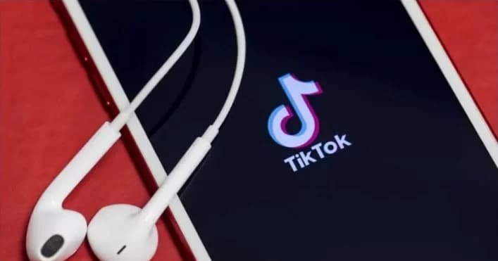 O que nos deixa tão viciados no TikTok, segundo a Ciência