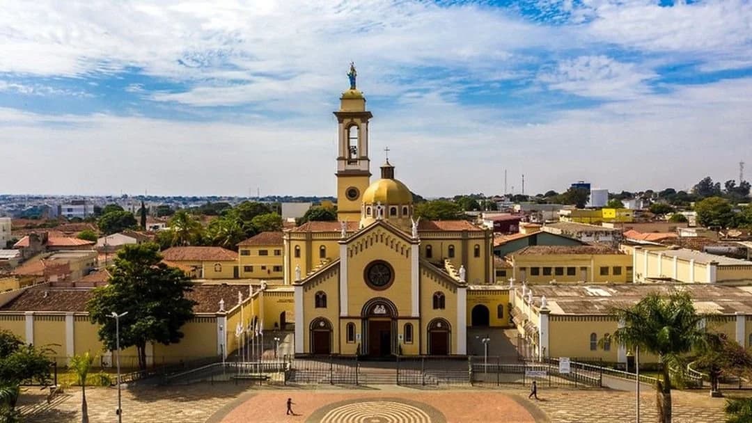 Nossa Senhora da Abadia: confira o que abre e o que fecha no feriado em Uberlândia