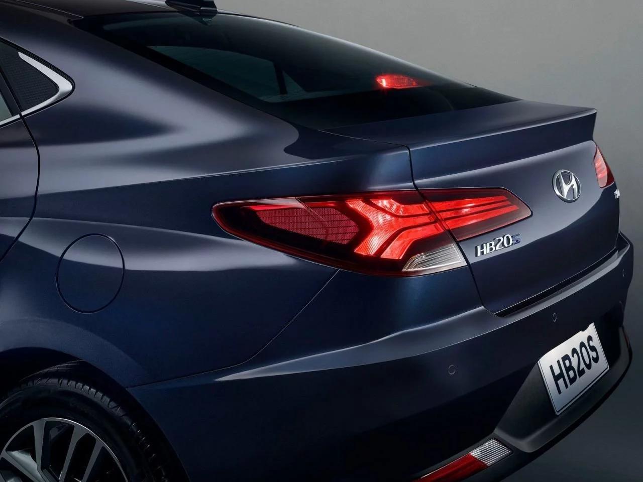 Hyundai divulga primeiras imagens do novo HB20S, a versão sedã do HB20