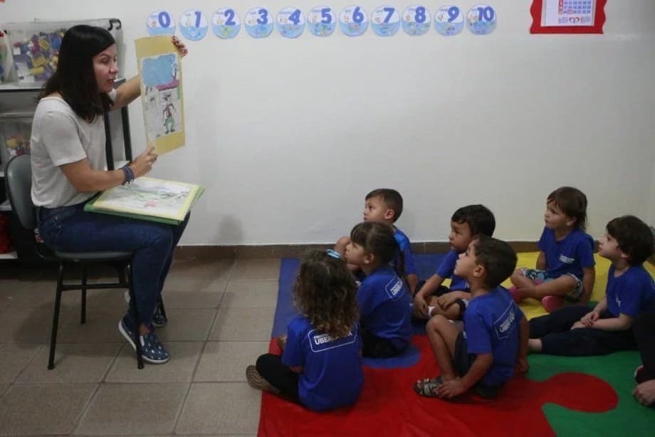 Secretaria Municipal de Educação implanta novas Diretrizes Curriculares