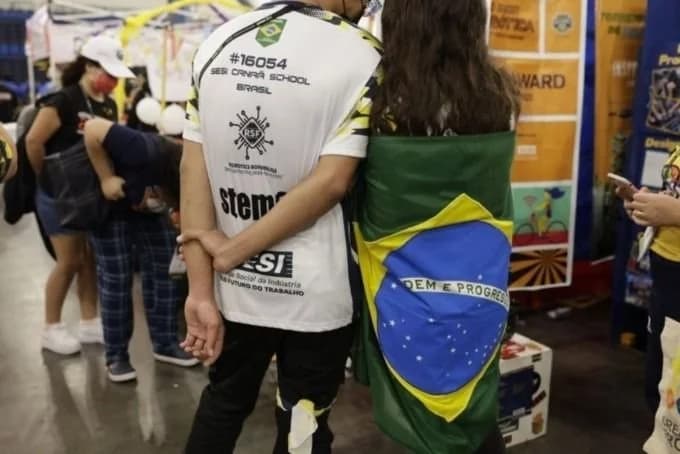 Brasil conquista prêmio de Engenharia de Excelência em torneio mundial de robótica