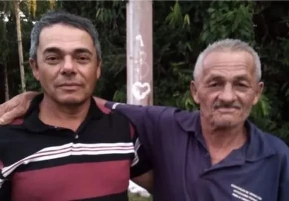 Homem encontra pai que não via há 30 anos, após envelhecer foto em app