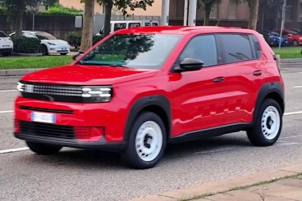 Fiat Grande Panda surge em versão básica e semelhança com Uno impressiona