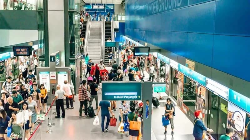 Os usuários do transporte coletivo de Singapura contam com pagamentos sem contato e dados em tempo real