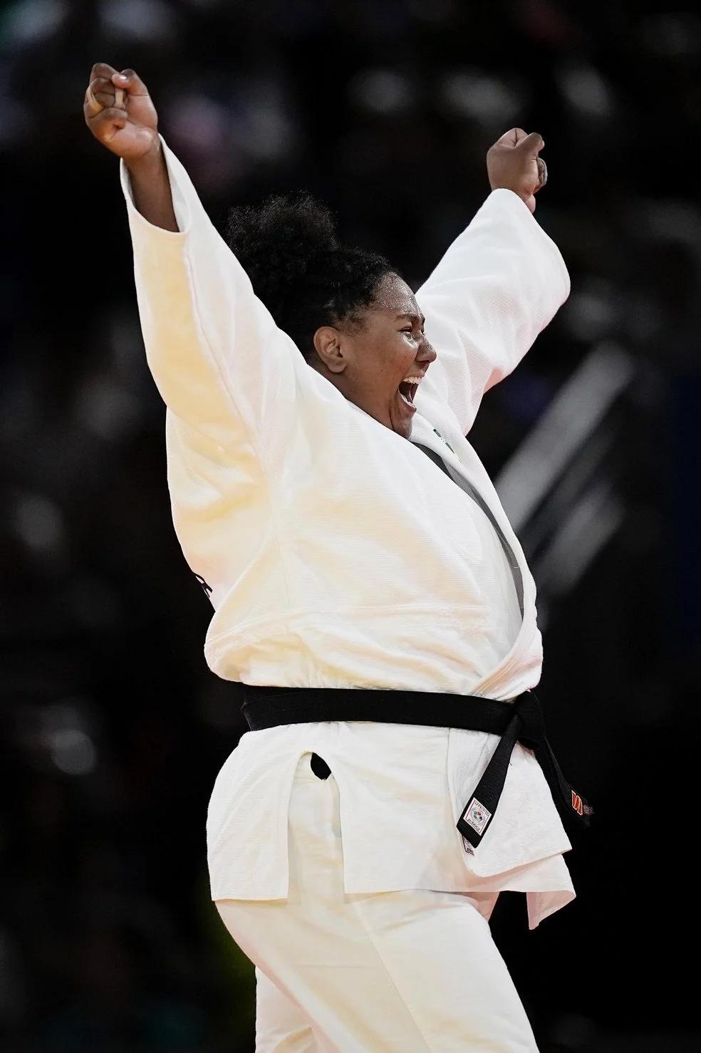 Beatriz Souza vence israelense e conquista medalha de ouro no judô