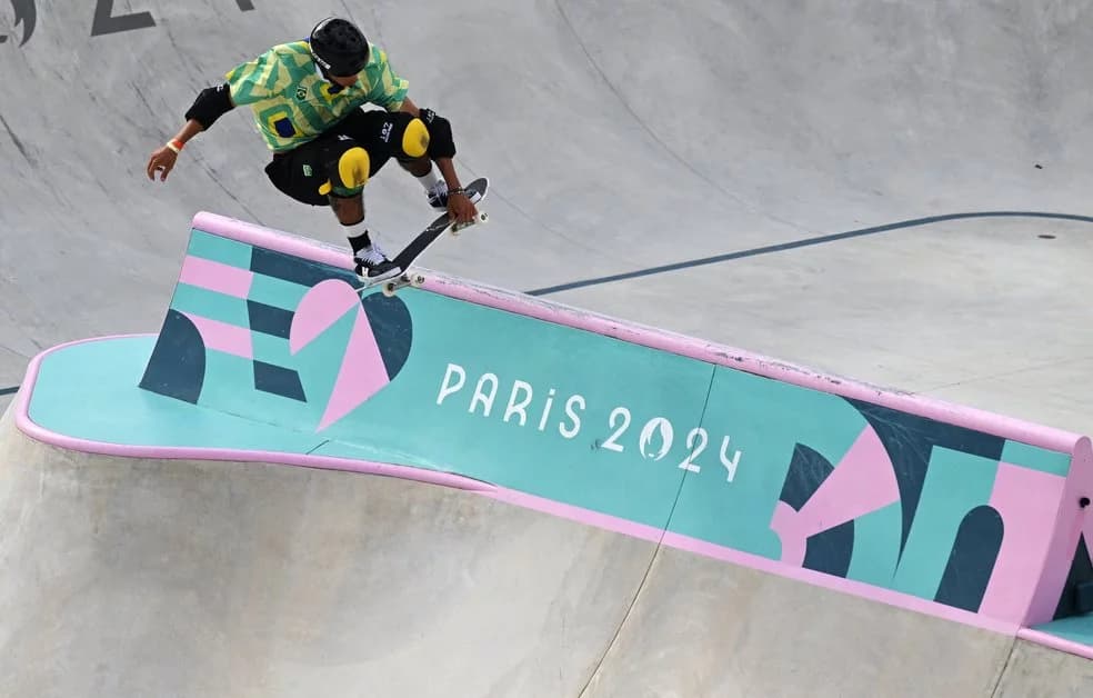 Augusto Akio na final do skate park nas Olimpíadas de Paris 2024