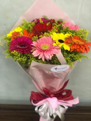 Buquê com Gerberas | Pétalas Floricultura Granja Marileusa | Guia Extra  Uberlândia